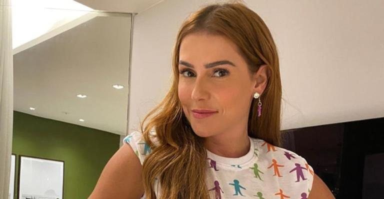 Deborah Secco surge deslumbrante em clique antigo de biquíni - Reprodução/Instagram