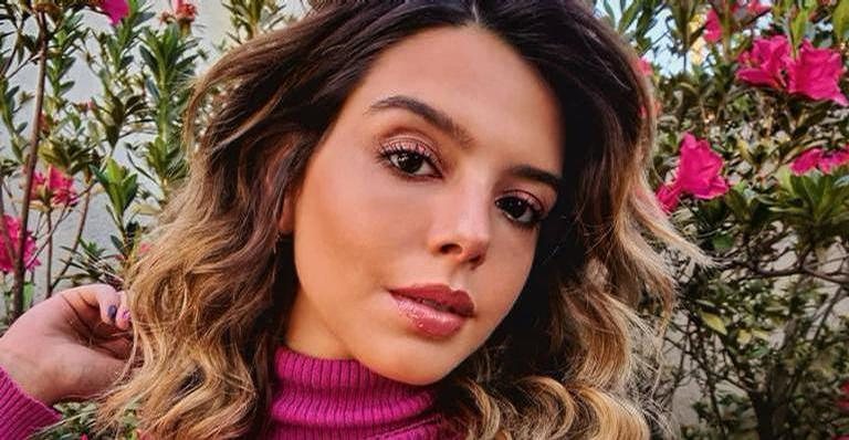 Giovanna Lancelotti surge amarrada por corda em clique - Reprodução/Instagram