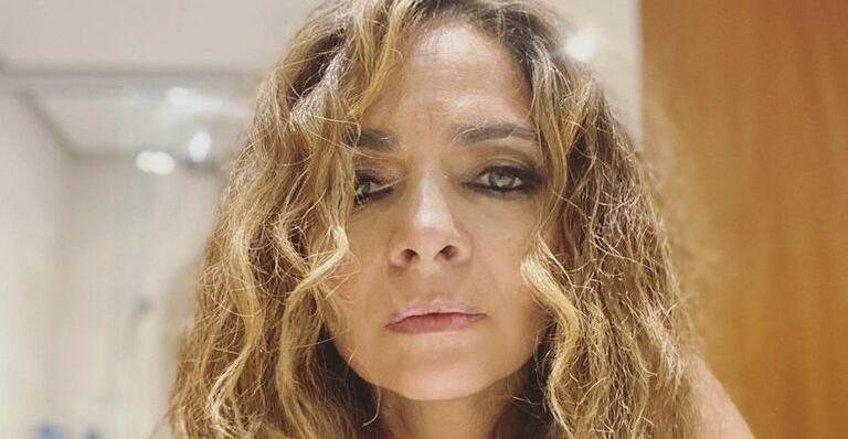 Claudia Ohana esbanja beleza em foto de biquíni - Reprodução/Instagram