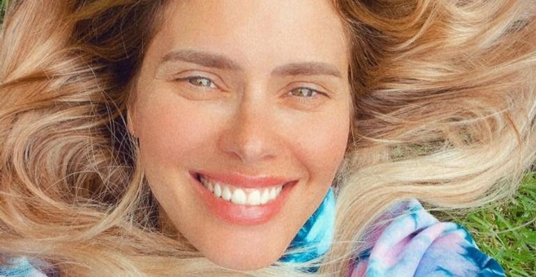 Carolina Dieckmann recebe elogios de fãs ao posar de biquíni - Reprodução/Instagram