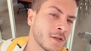 Arthur Aguiar mostra banho de banheira com Sophia - Reprodução/Instagram