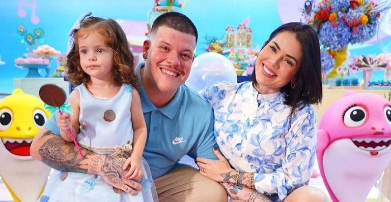 Ferrugem posta cliques com a família na festinha da caçula - Instagram/ Thiago Mendes