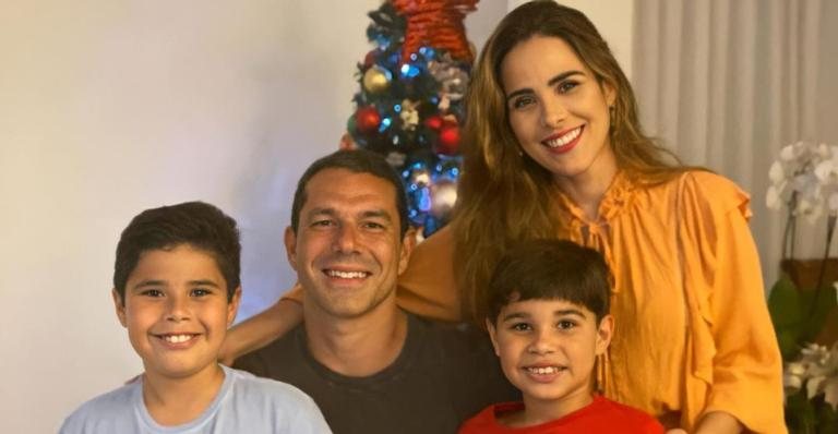 Wanessa Camargo posa com a família no aniversário do filho - Reprodução/Instagram