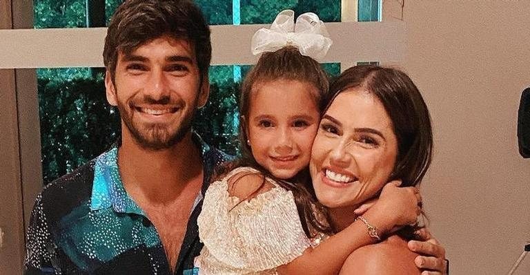 Hugo Moura posa com a família em passeio de caiaque - Reprodução/Instagram