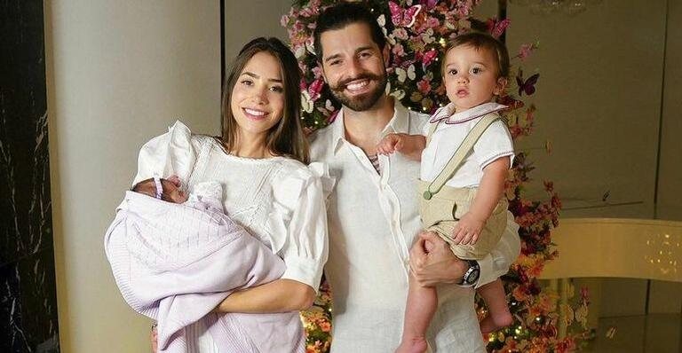 Romana Novais e Alok com os filhos - Reprodução/Instagram