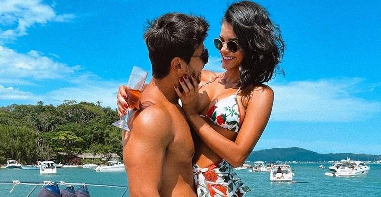 Jakelyne Oliveira curte piscina com Mariano e se declara - Reprodução/Instagram