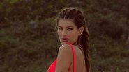 Isabeli Fontana esbanja beleza ao posar diante de cenário praiano - Reprodução/Instagram