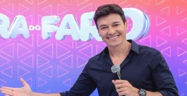 Rodrigo Faro deverá seguir como apresentador oficial - Divulgação/Record TV