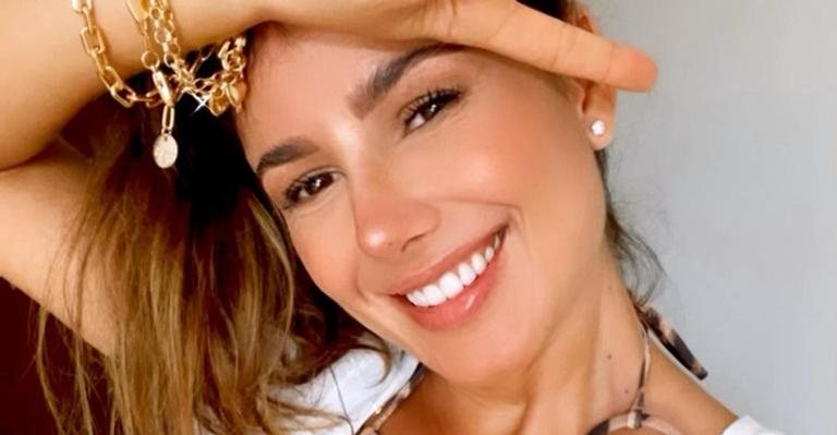 Paula Fernandes surge sorridente na web: ''Vem vacina!'' - Reprodução/Instagram