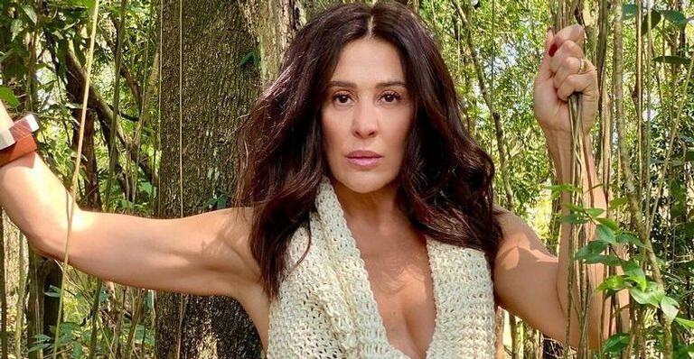 Claudia Raia impressiona com foto elegante de biquíni - Reprodução/Instagram