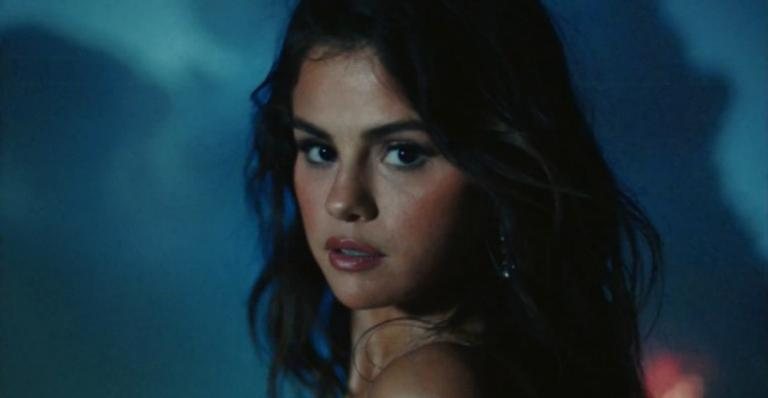 Selena Gomez em frame de 'Baila Conmigo', sua nova música - Foto/Reprodução YouTube