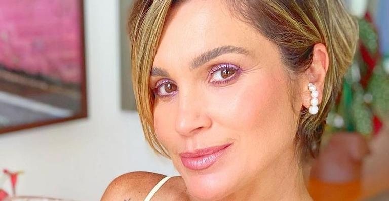 Flávia Alessandra relembra foto de biquíni de 20 anos atrás - Reprodução/Instagram