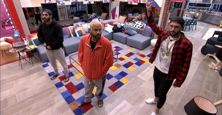 Arthur, Arcrebiano, Rodolffo e Projota analisando o queridomêtro - Foto/Reprodução BBB21