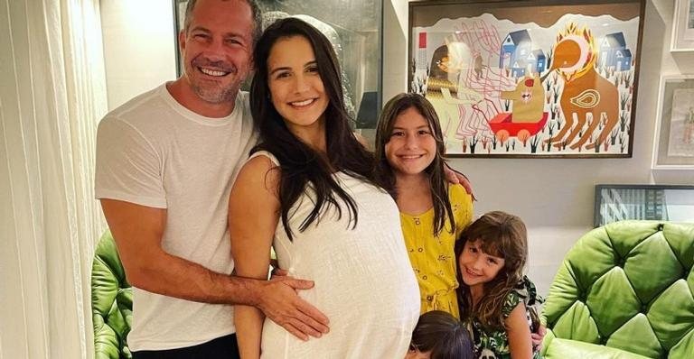 Kyra Gracie e Malvino Salvador ao lado da família - Foto/Instagram