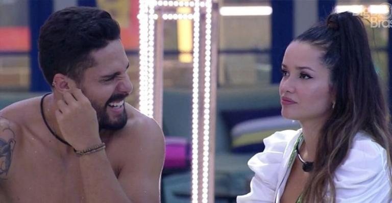 Arcrebiano e Juliette durante conversa na primeira festa do BBB21 - Foto/Reprodução BBB21