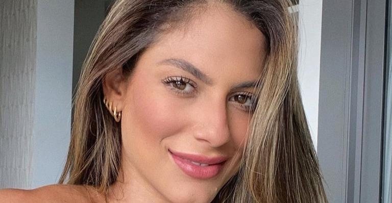 Mari Gonzalez toma ducha com biquíni fininho - Reprodução/Instagram