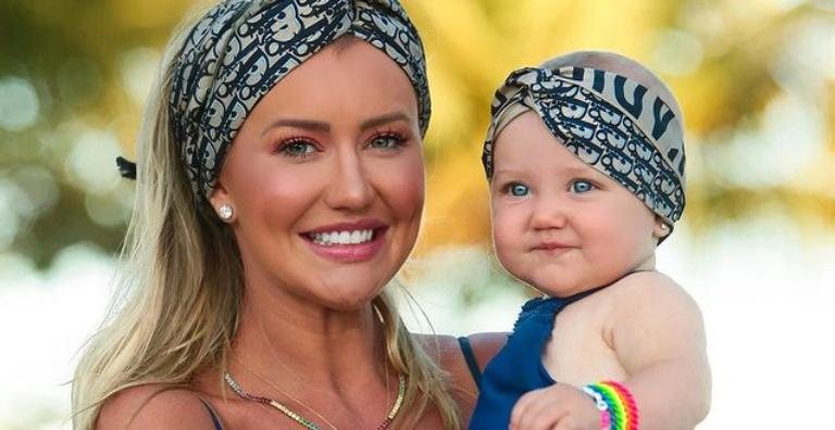 Ana Paula Siebert completa 33 anos e celebra primeiro aniversário com a filha - Reprodução/Instagram