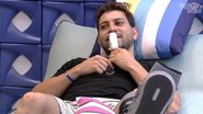 BBB21: Caio desabafa sobre fatura no pé e não descarta saída do programa - Reprodução/TV Globo