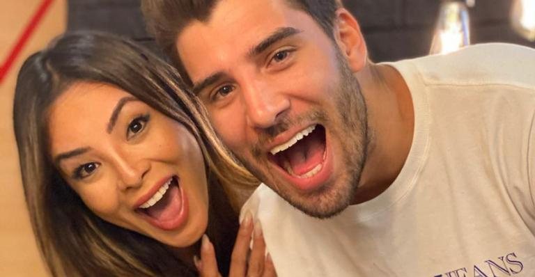 Carol Nakamura dança lambada com o marido e web reage - Reprodução/Instagram