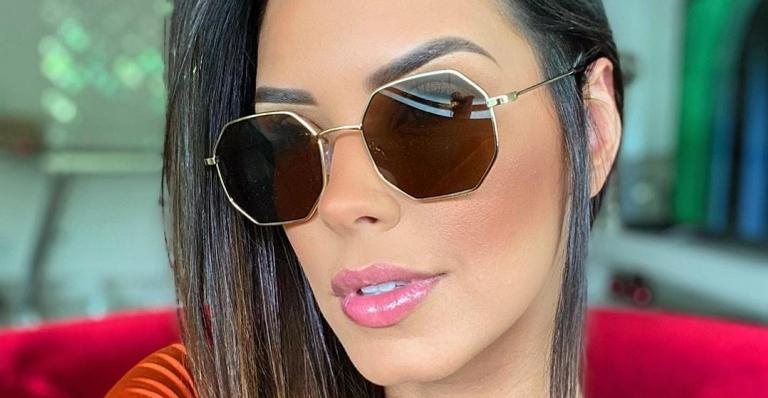 Ivy Moraes rouba ao posar de biquíni de oncinha - Foto/Instagram