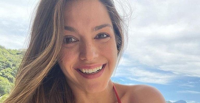 Thais Fersoza posa de costas com biquíni fio dental - Reprodução/Instagram