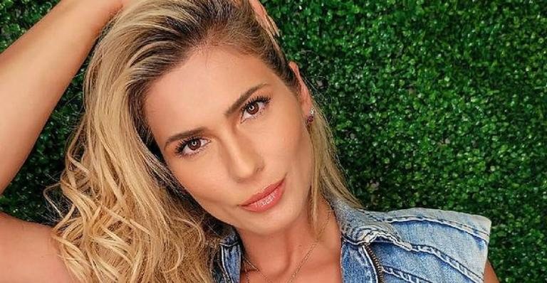 Lívia Andrade impressiona a web ao posar para registro deslumbrante em frente ao mar - Reprodução/Instagram