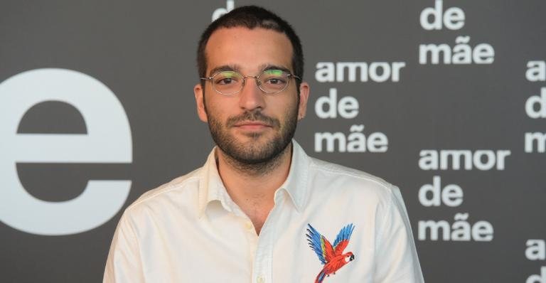 Humberto Carrão celebra volta de Amor de Mãe na TV - TV Globo/Estevam Avellar