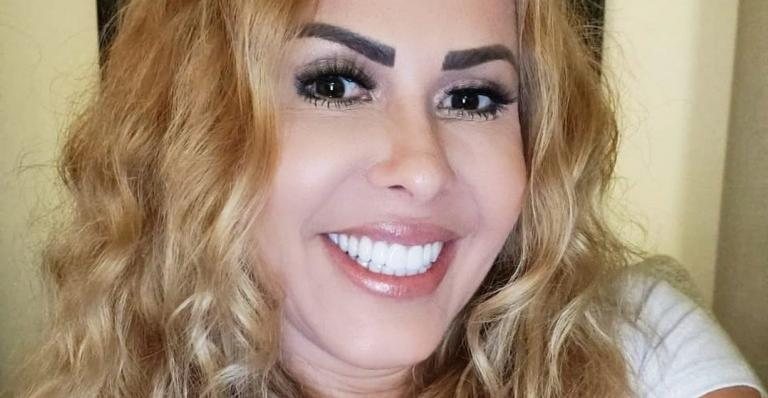 Joelma posa ao lado do violão e web se declara - Foto/Instagram