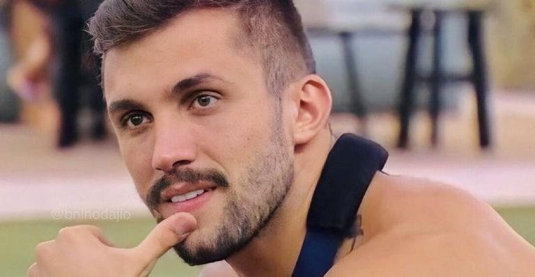 Perfil de Arthur Picoli conta detalhes sobre a vida dele - Reprodução/ TV Globo