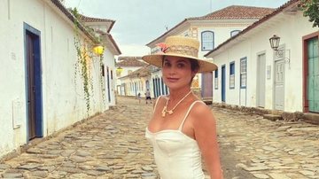 Flávia Alessandra arrasa corações ao posar de maiô - Foto/Instagram