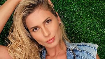 Lívia Andrade ostenta curvas esculturais com biquíni preto - Foto/Instagram