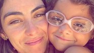 Mariana Uhlmann posa com a filha e com sua cadelinha - Reprodução/Instagram