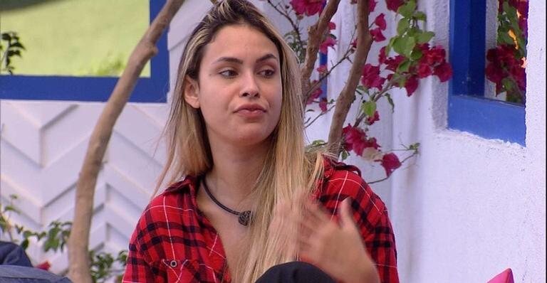 Sarah pede desculpas para Carla Diaz após paredão falso - Reprodução/TV Globo