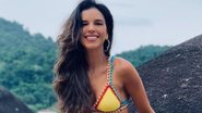 Mariana Rios para tudo ao posar de biquíni branco - Reprodução/Instagram