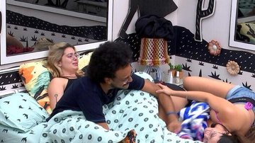 Viih Tube chora e Juliette se diverte com a sister - Reprodução/TV Globo