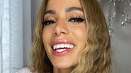 Anitta recebe elogios fãs ao posar de biquíni em caverna - Reprodução/Instagram