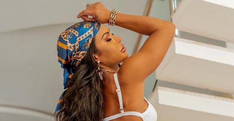 Gracyanne Barbosa empina o bumbum e eleva a temperatura - Reprodução/Instagram