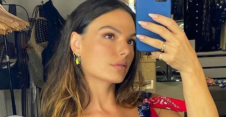 Isis Valverde exibe corpo escultural com biquíni fininho - Reprodução/Instagram