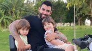 Gusttavo Lima posa com os filhos em barco de luxo - Reprodução/Instagram