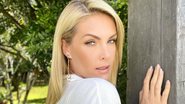 Ana Hickmann esbanja elegância ao posar com look jeans - Foto/Instagram