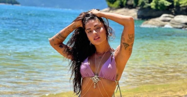 Aline Riscado surge deslumbrante com look rosa - Foto/Instagram