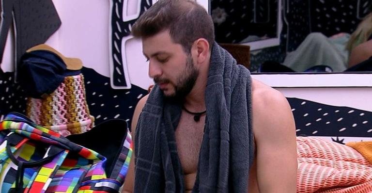 BBB21: Caio está chateado com voto do líder em Rodolffo - Reprodução/TV Globo