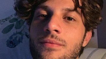 Chay Suede arranca suspiros da web ao posar sem camisa - Reprodução/Instagram