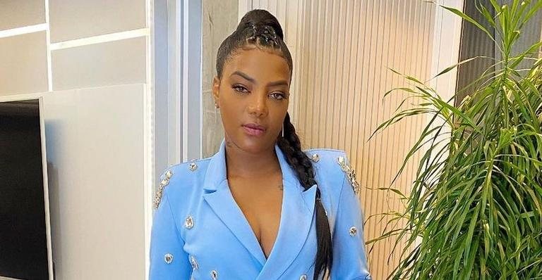 Ludmilla posa com biquíni fio dental e exibe corpaço - Reprodução/Instagram