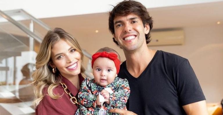 Carol Dias derrete corações ao compartilhar uma adorável sequência de cliques de sua filha, Esther - Reprodução/Instagram