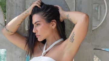 Cleo ousa no estilo e beleza em novo clique de biquíni - Foto/Instagram