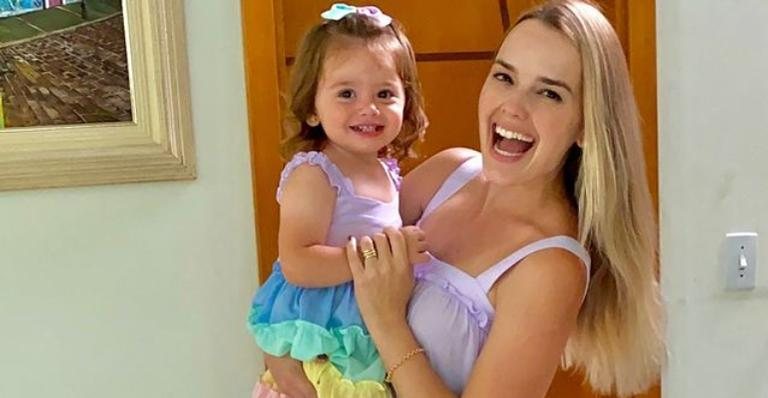 Thaeme Mariôto se derrete ao resgatar alguns antigos cliques de sua filha, Liz - Reprodução/Instagram