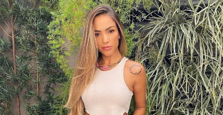 Gabi Luthai posa de amarelo em seu aniversário - Reprodução/Instagram