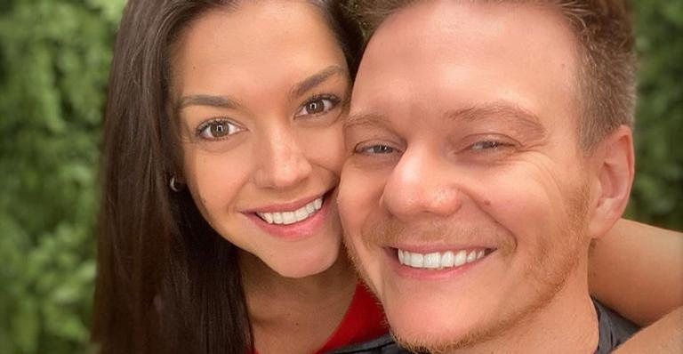 Thais Fersoza se emociona com a vacinação do sogro, Aldo - Reprodução/Instagram