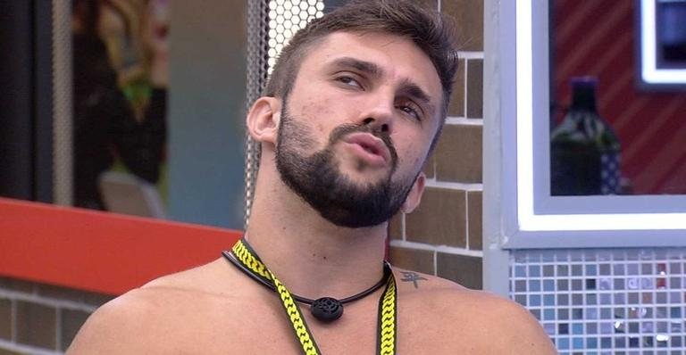 BBB21: Arthur relembra momentos com Carla Diaz e faz pedido - Reprodução/TV Globo